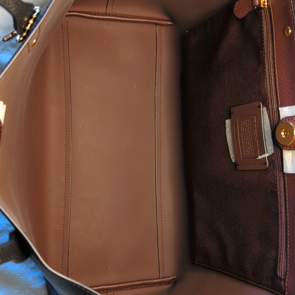 Coach Black Leather Town Tote NWT - Picture 6 of 11